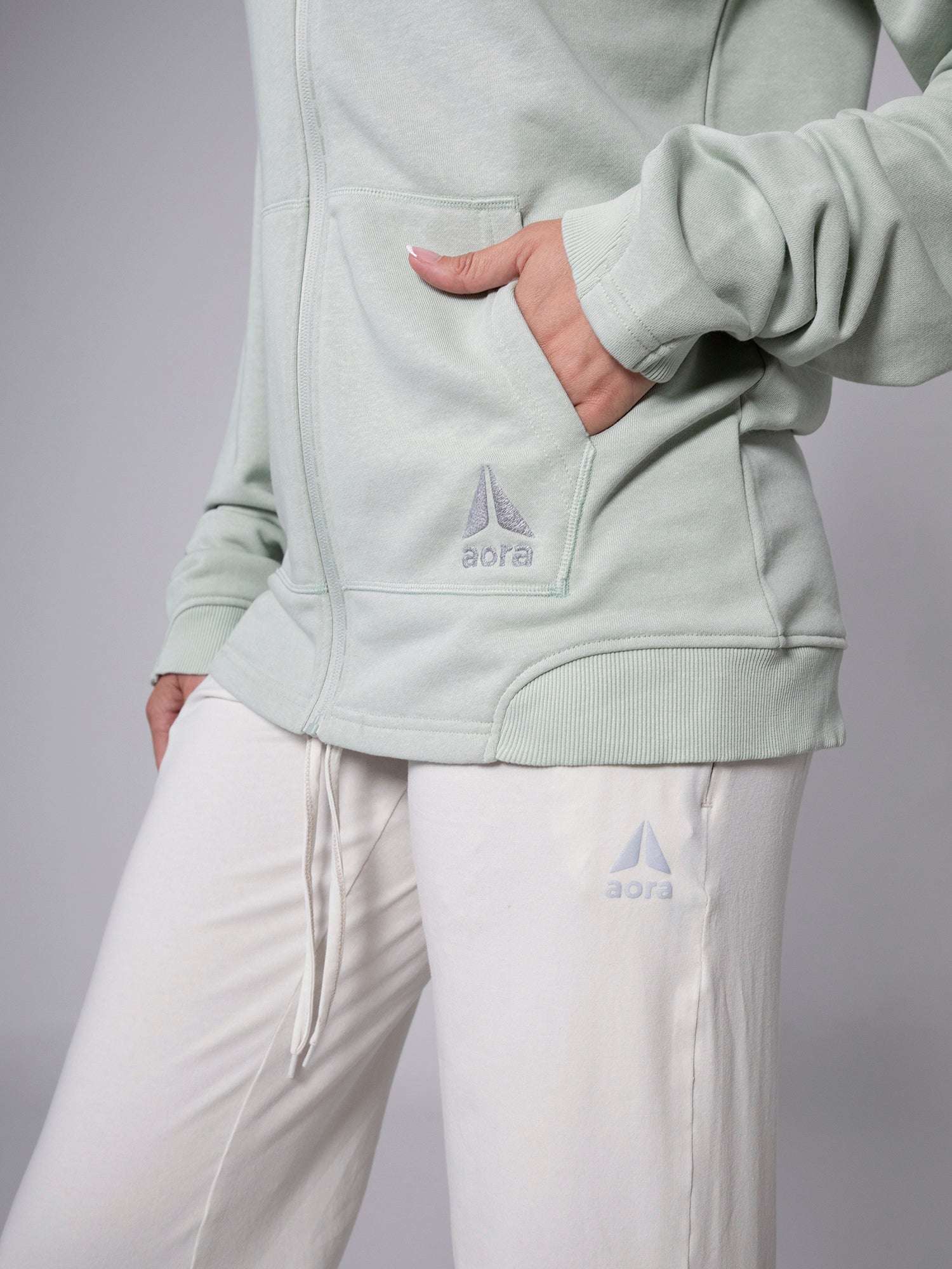 OVERSIZED ZIPPER HOODIE For Women - Aora Athliesure Shop online in Dubai