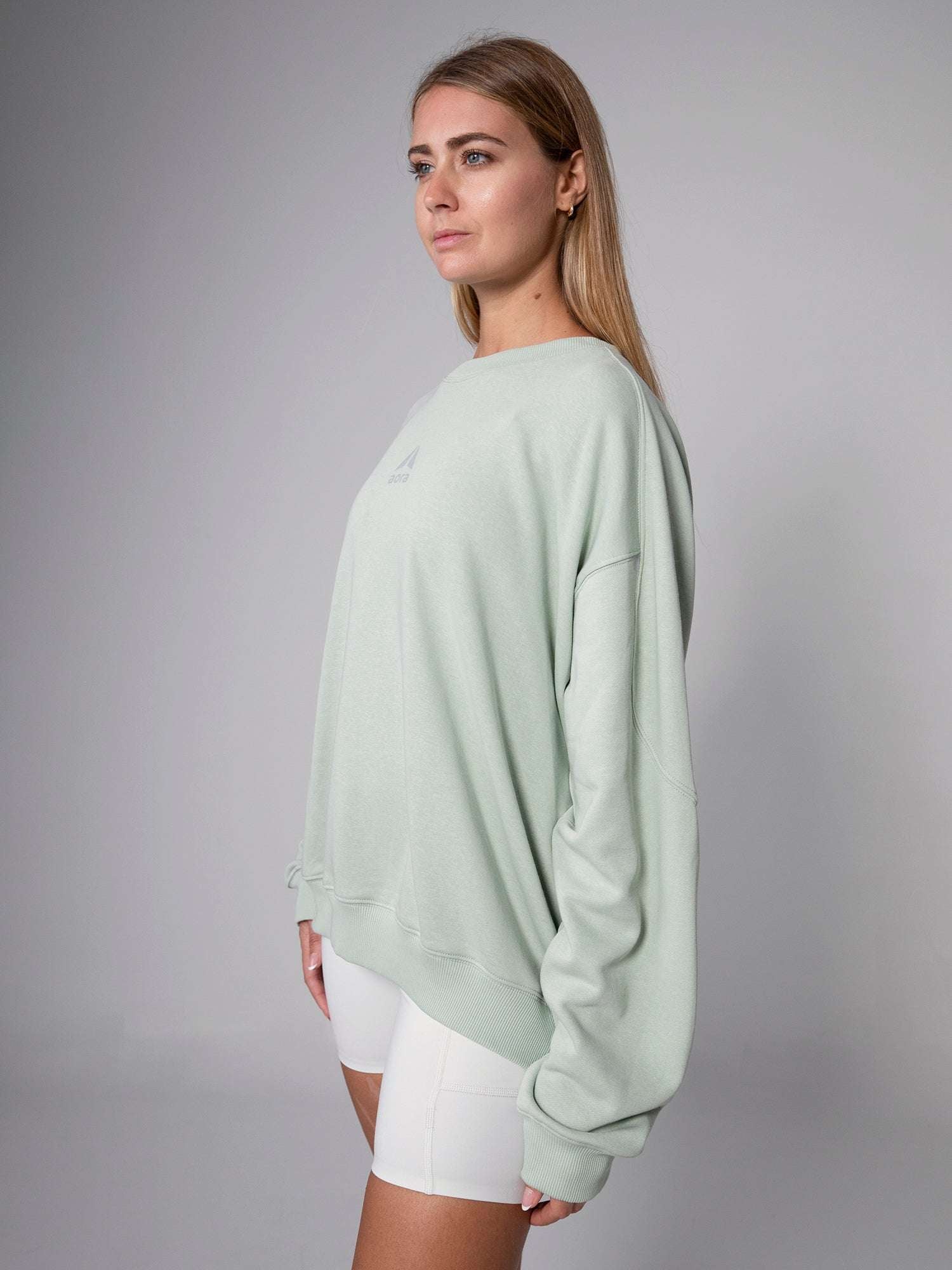 UNISEX NAIKAN OVERSIZE SWEATER For Women - Aora Activewear Shop online in bu Dhabi