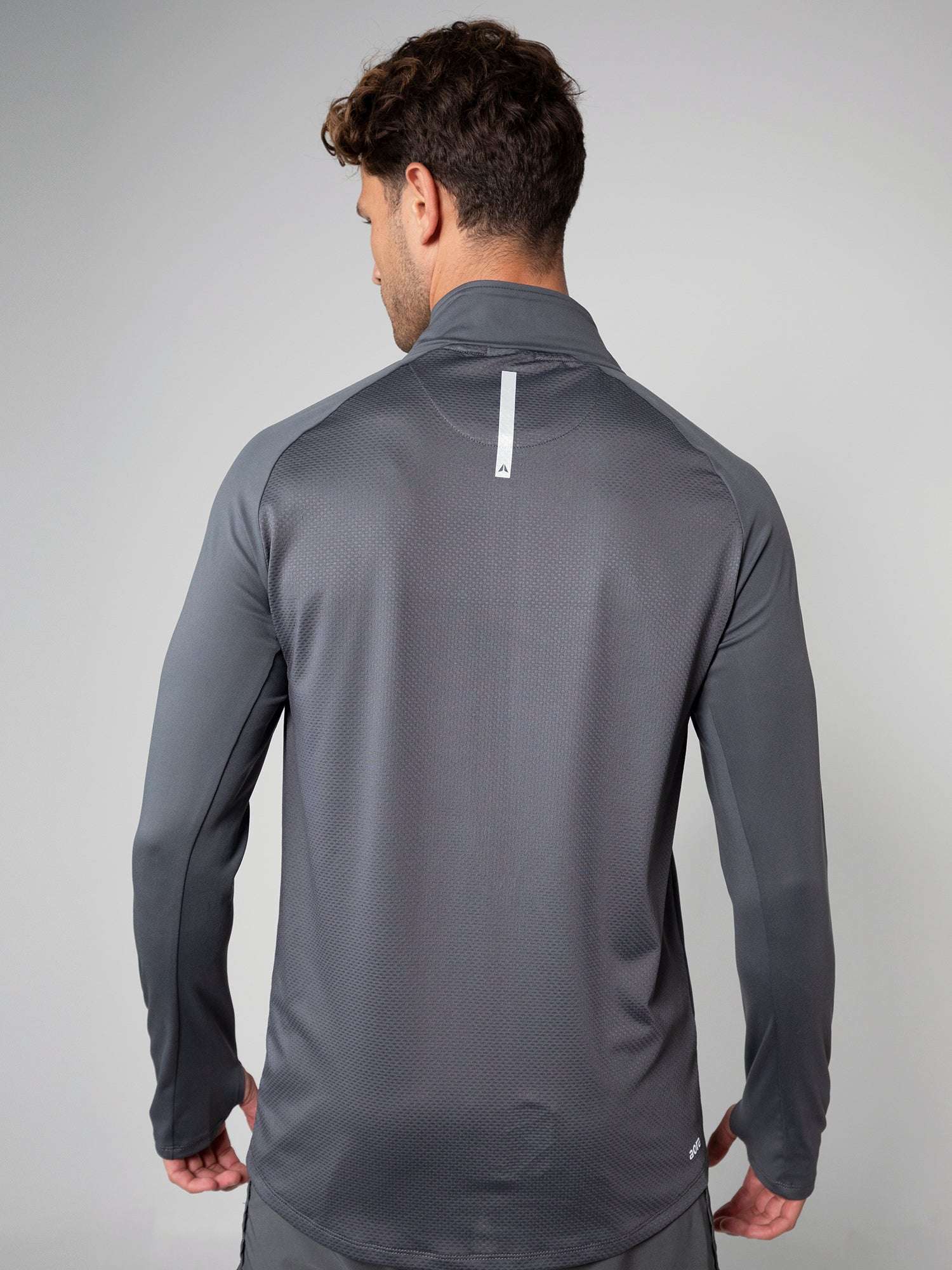 RUNNING JACKET For Men - Aora Athliesure Shop online in UAE