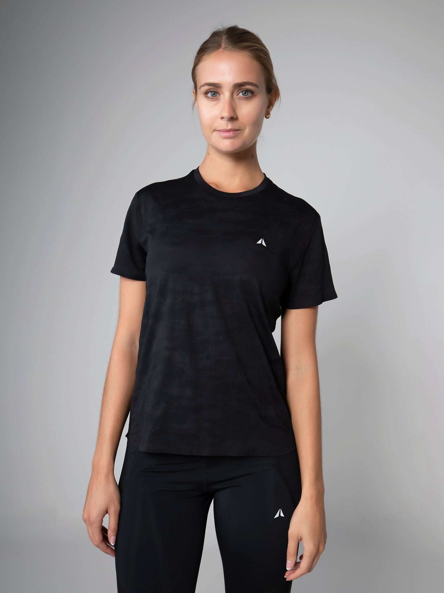 ULTRALIGHT PERFORMANCE TSHIRT For Women - Aora Activewear Shop online in Sharjah