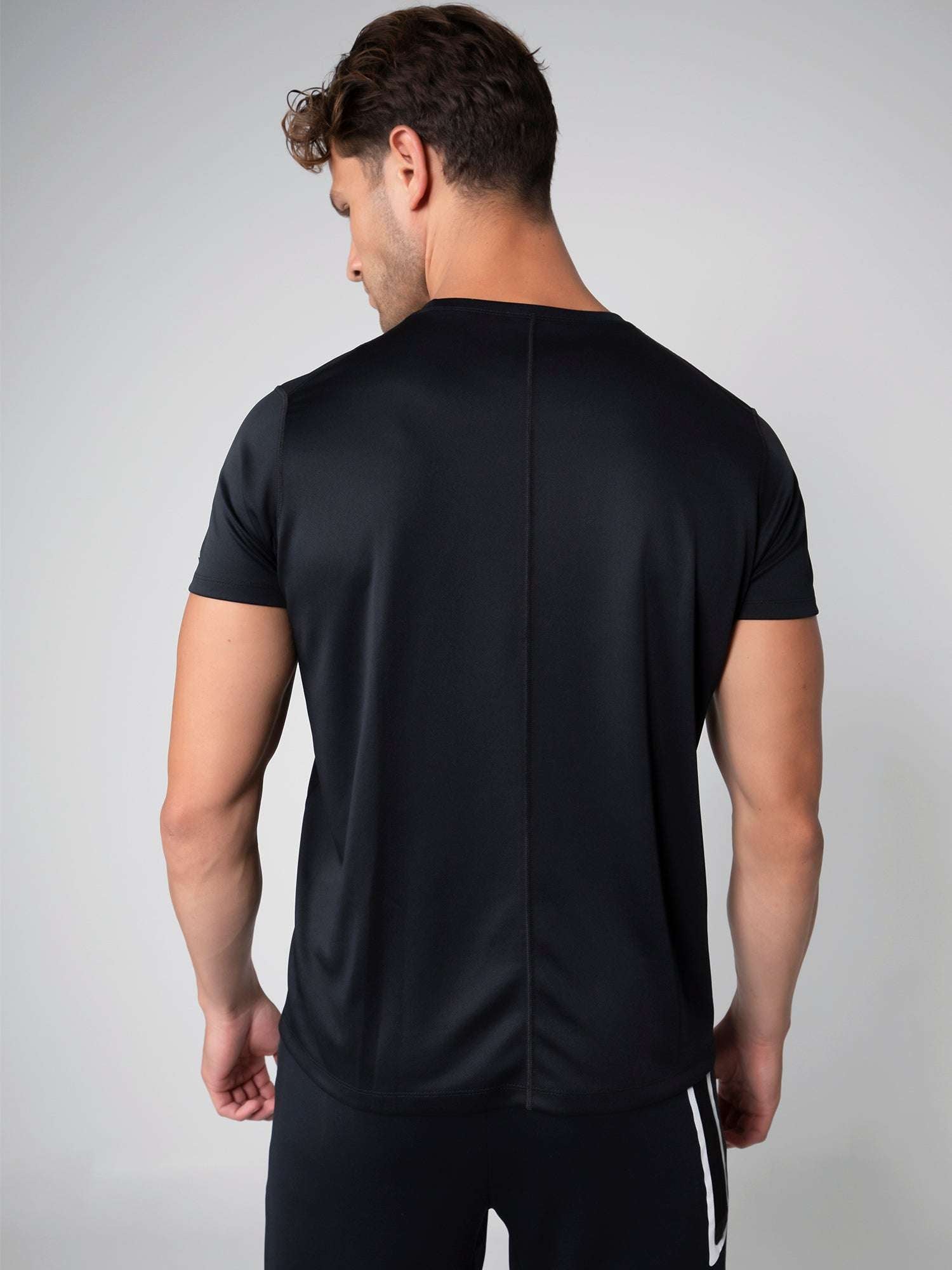 ULTRALIGHT MESH TEE For Men - Aora Athliesure Shop online in UAE