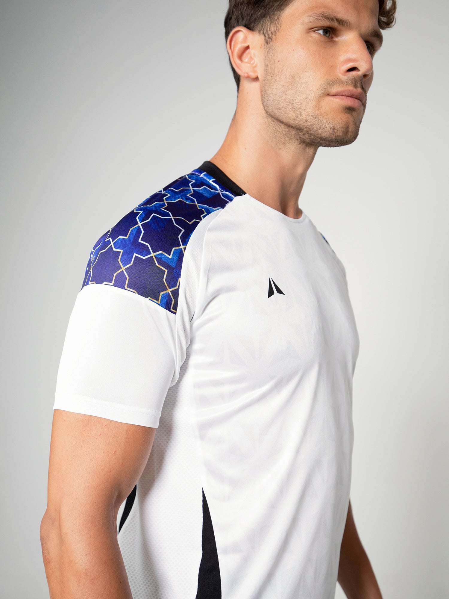 SOCCER JERSEY V4 - WHITE For Men - Aora Athliesure Shop online in Dubai