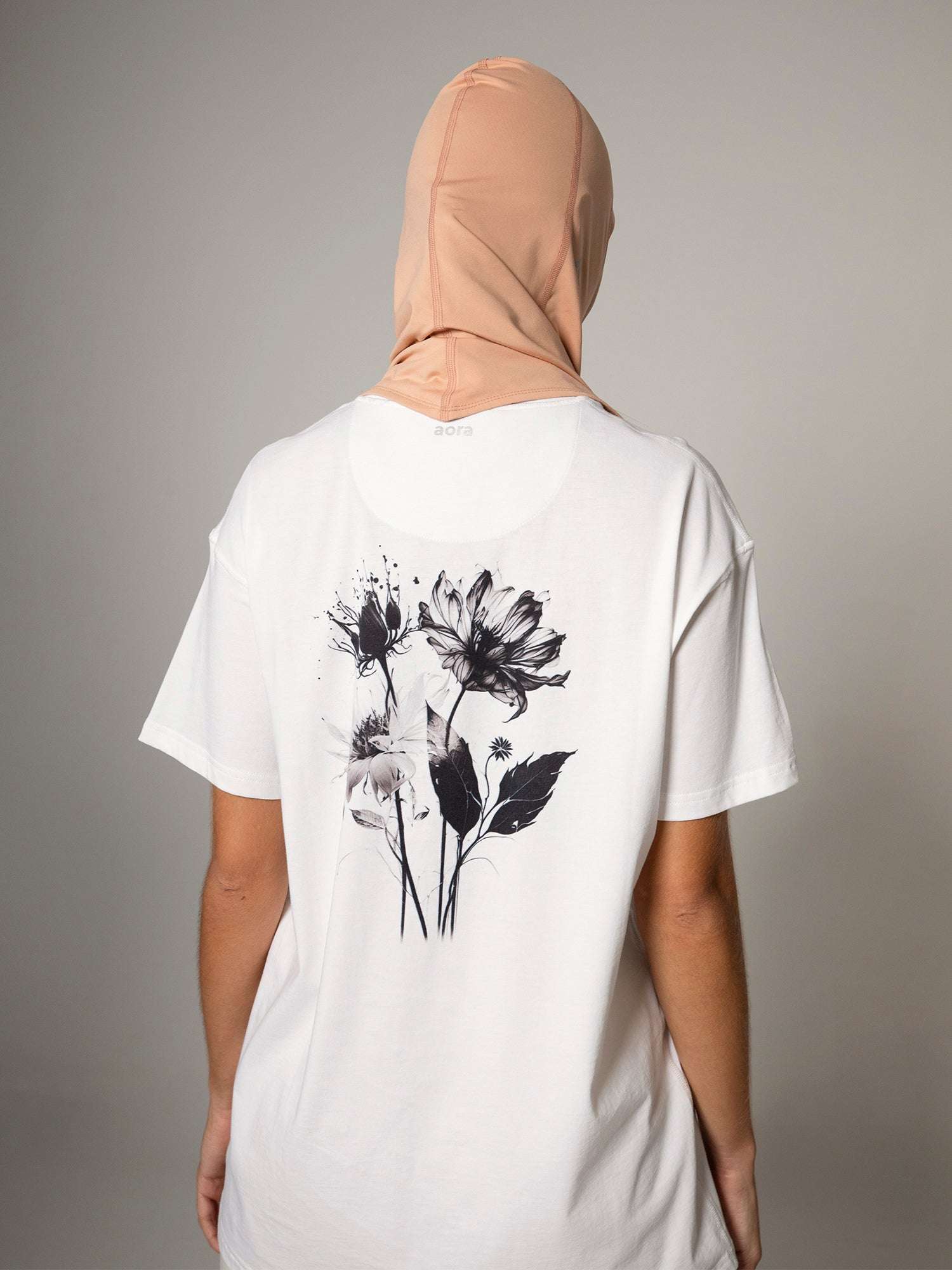 UNISEX SEASON GRAPHIC TSHIRT - V2 For Women - Aora Activewear Shop online in Dubai
