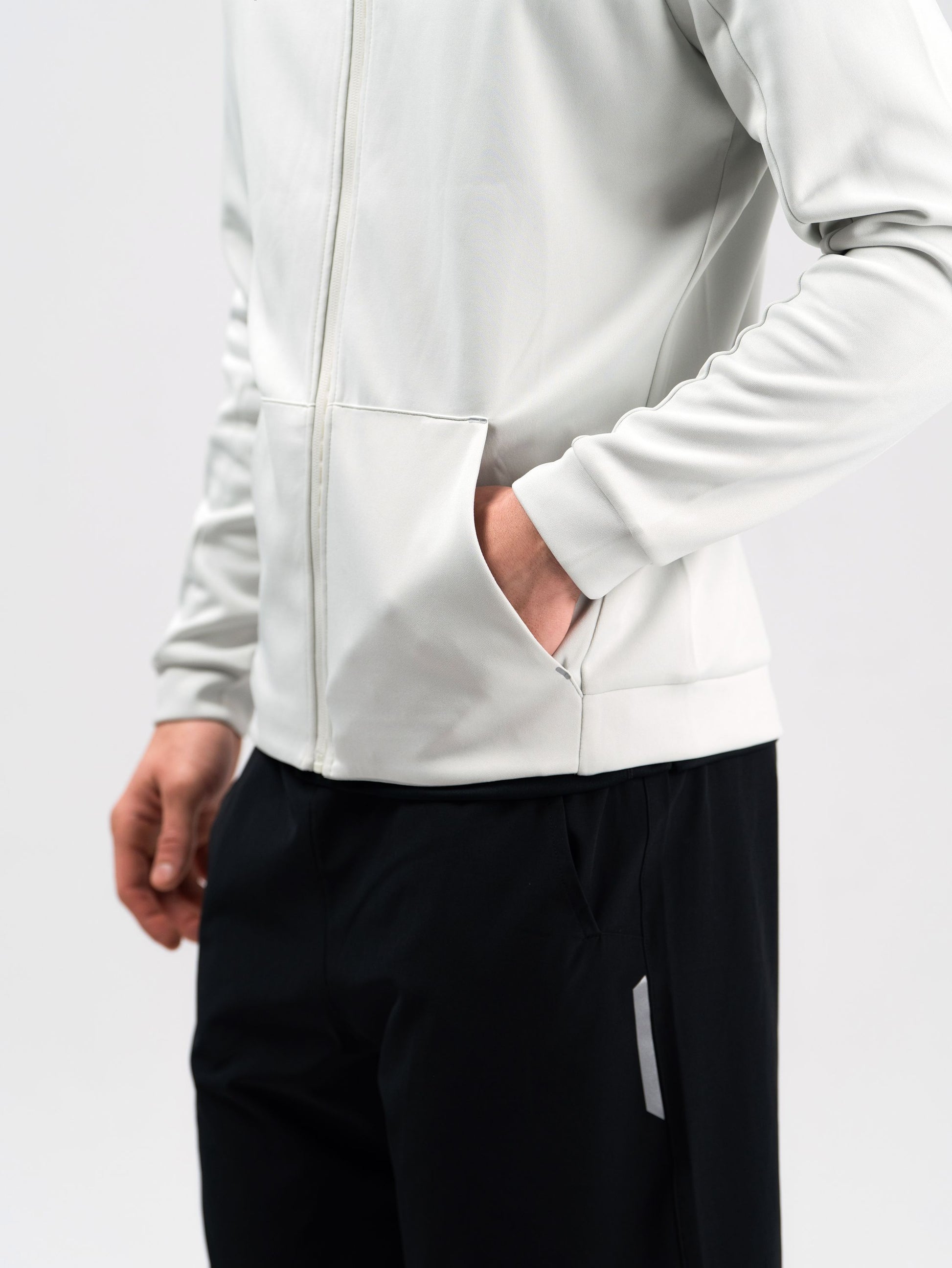 RUNNING JACKET