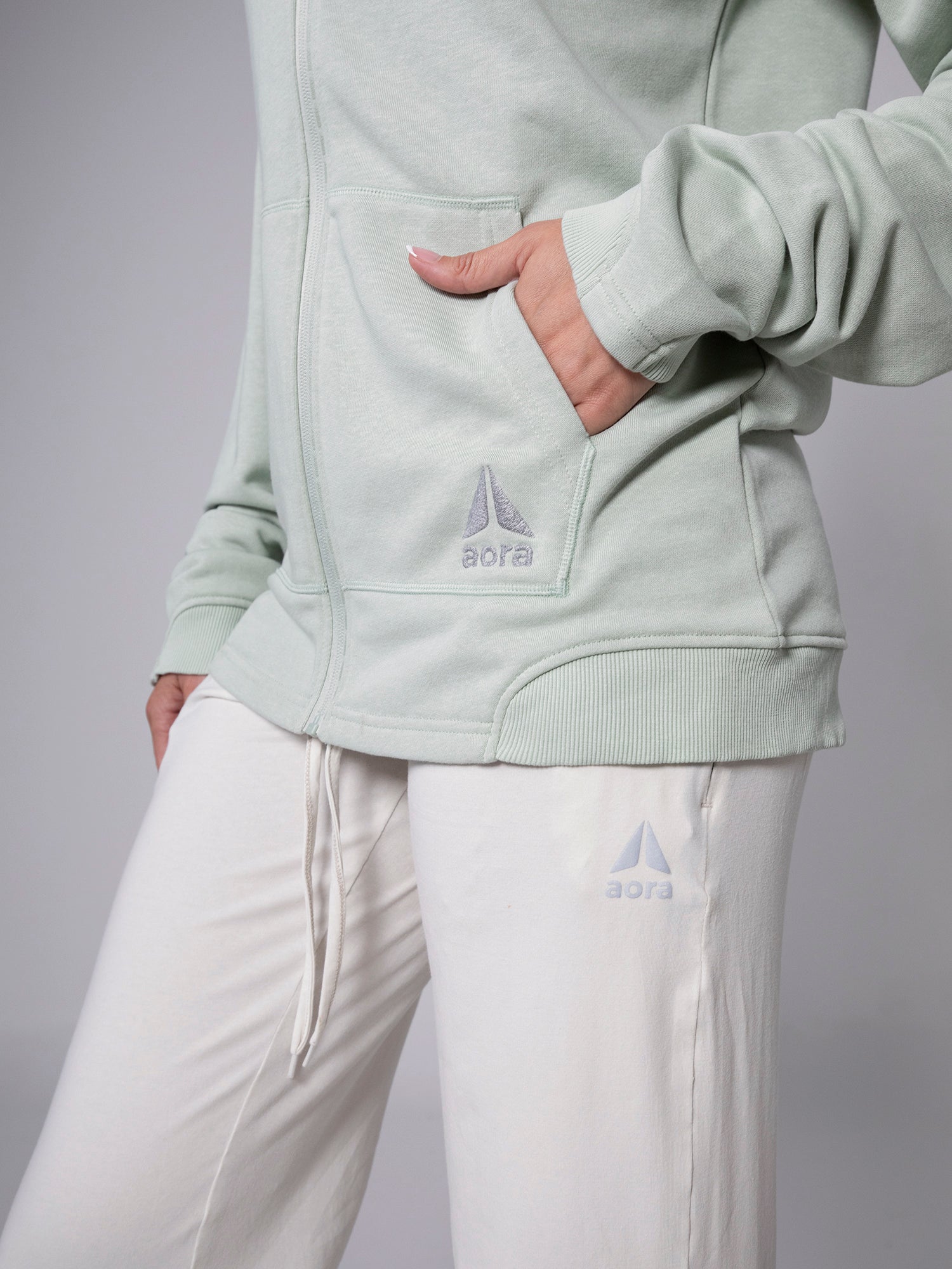 OVERSIZED ZIPPER HOODIE
