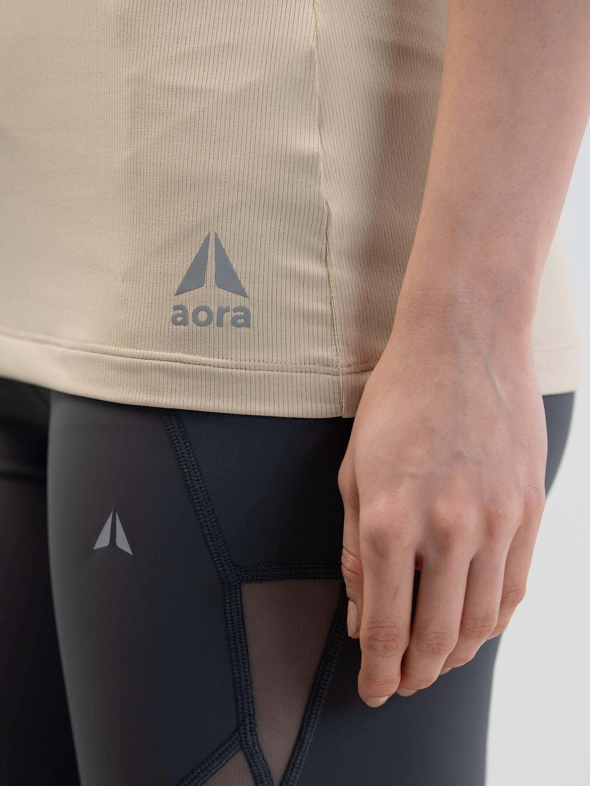 تيشيرت أداء فائق الخفة