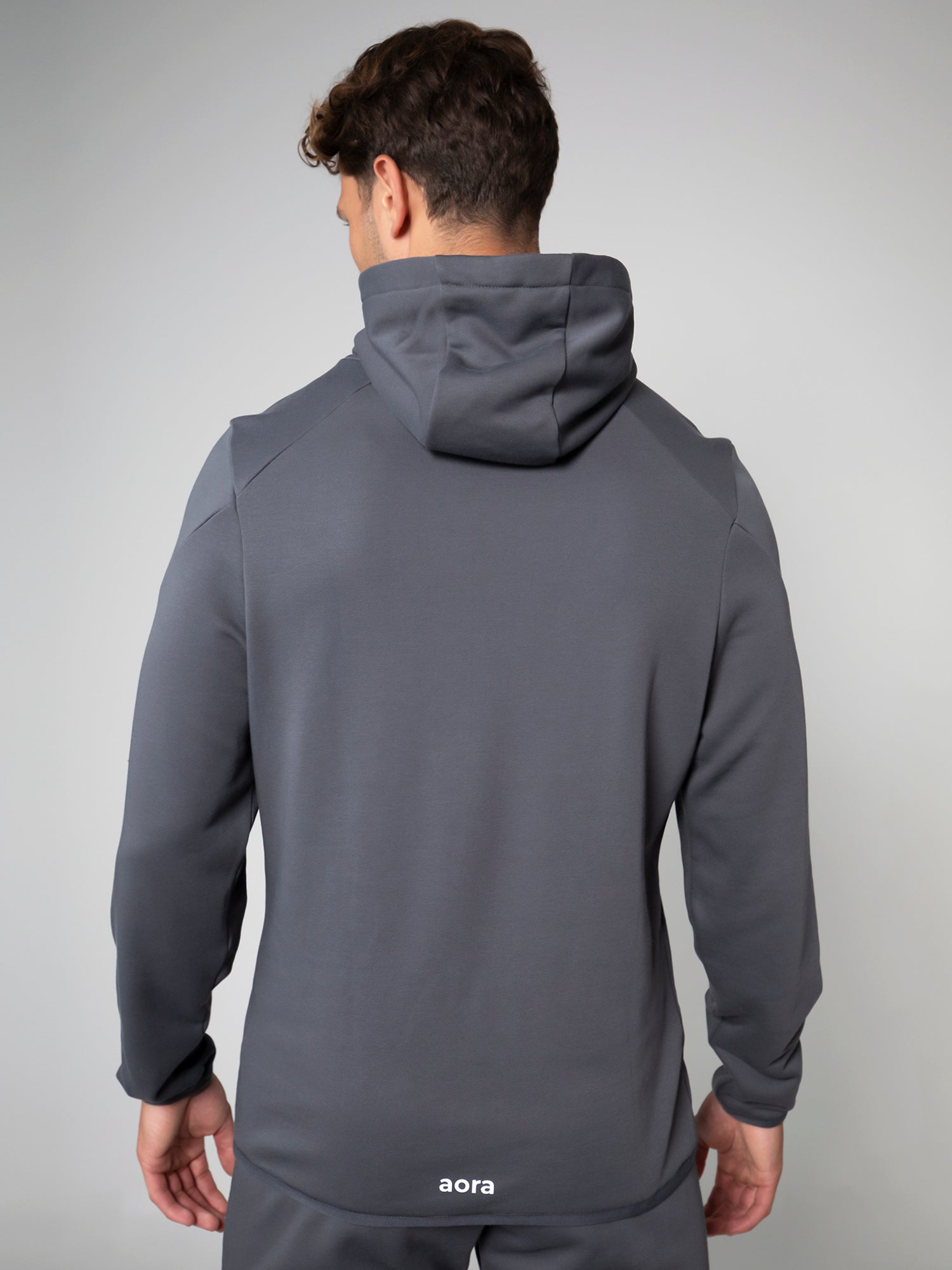 PULLOVER HOODIE