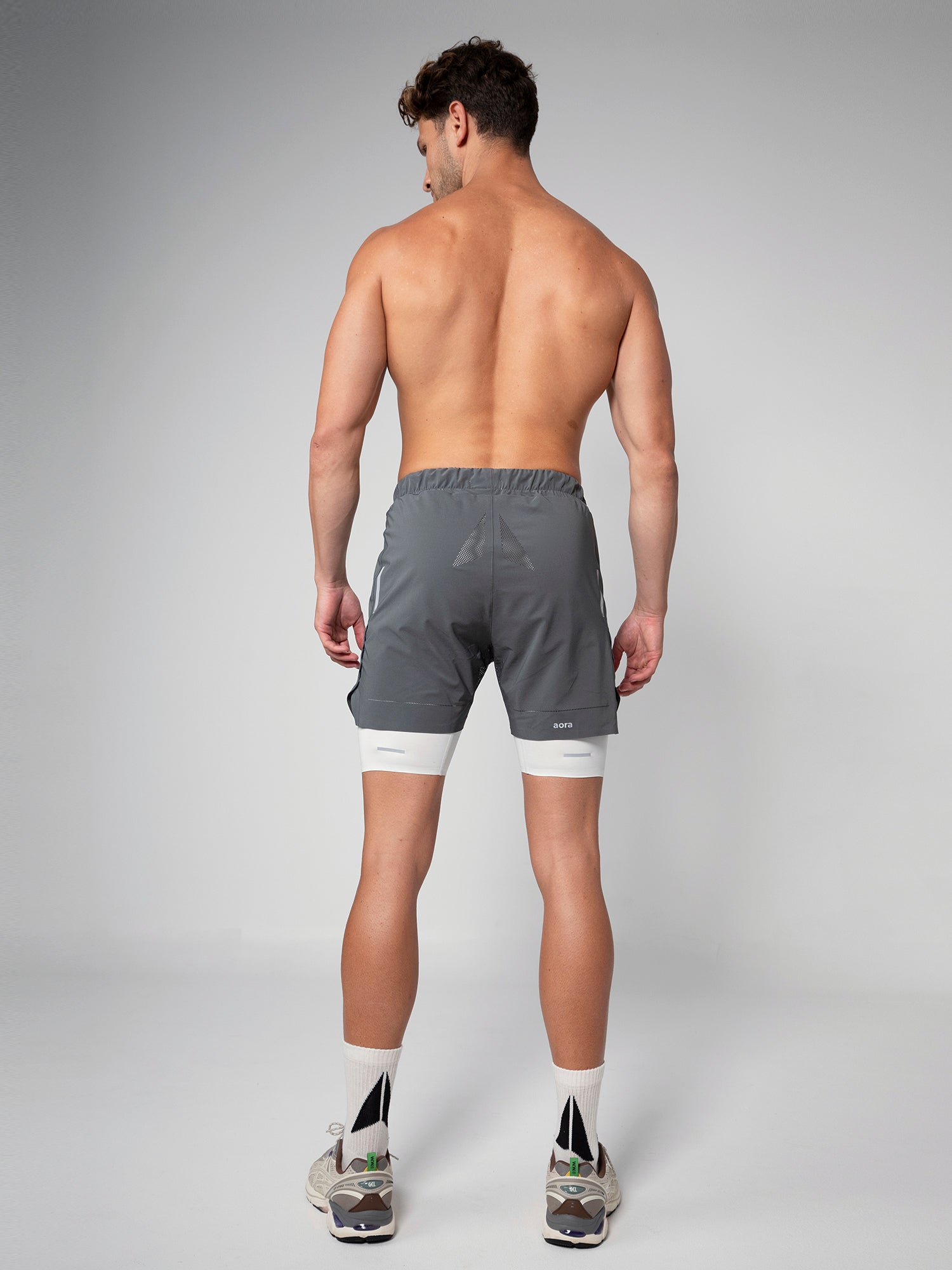 HIGH PERFORMANCE SHORT