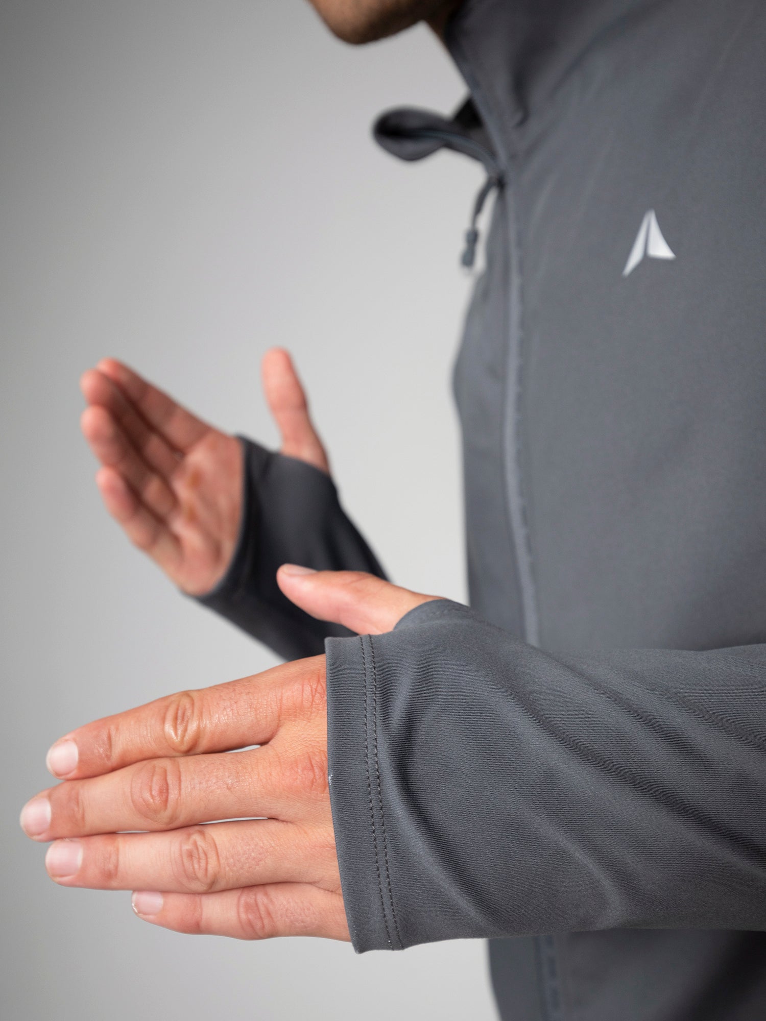 RUNNING JACKET