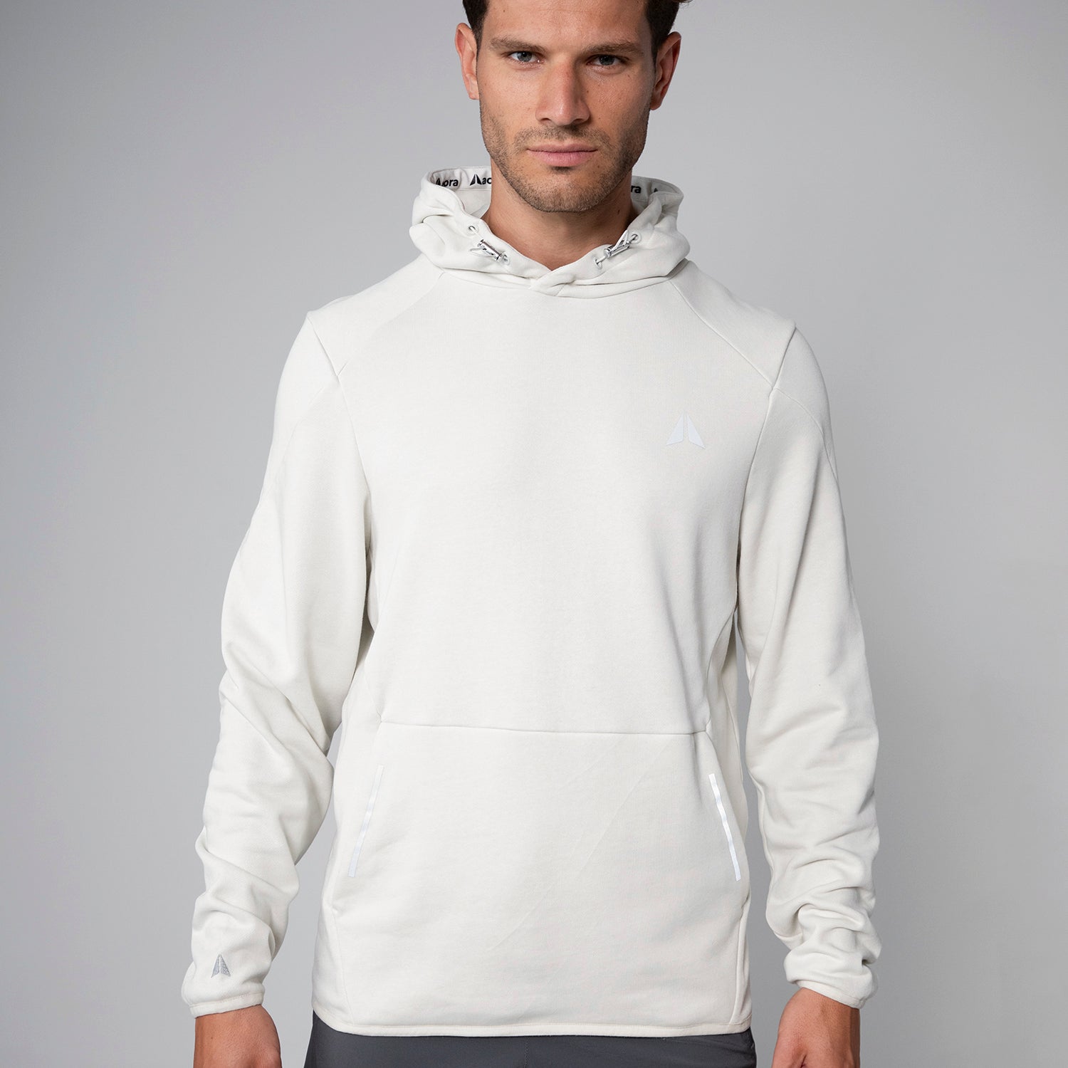 PULLOVER HOODIE