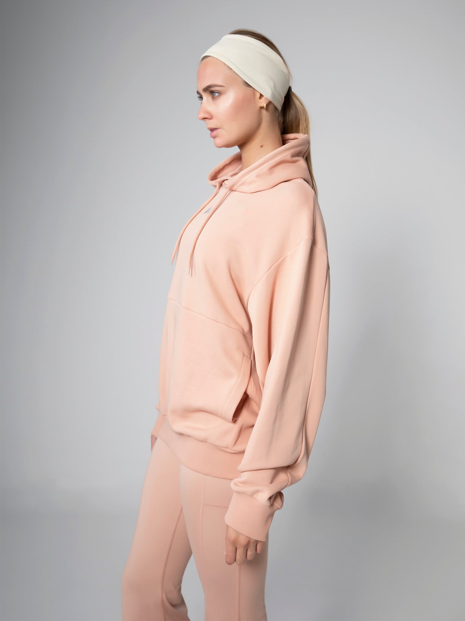 UNISEX SANTARO OVERSIZE HOODIE