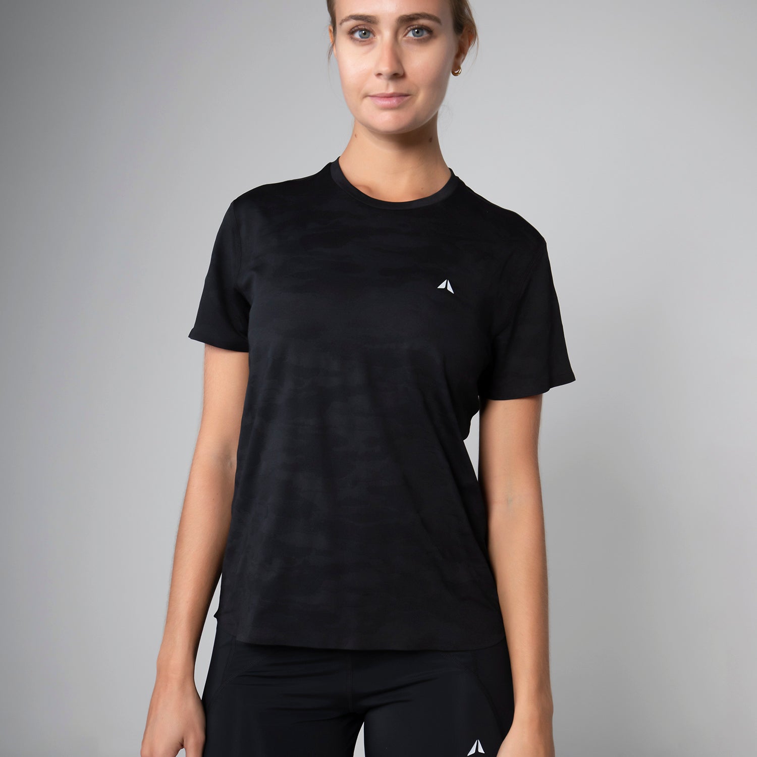 ULTRALIGHT PERFORMANCE TSHIRT