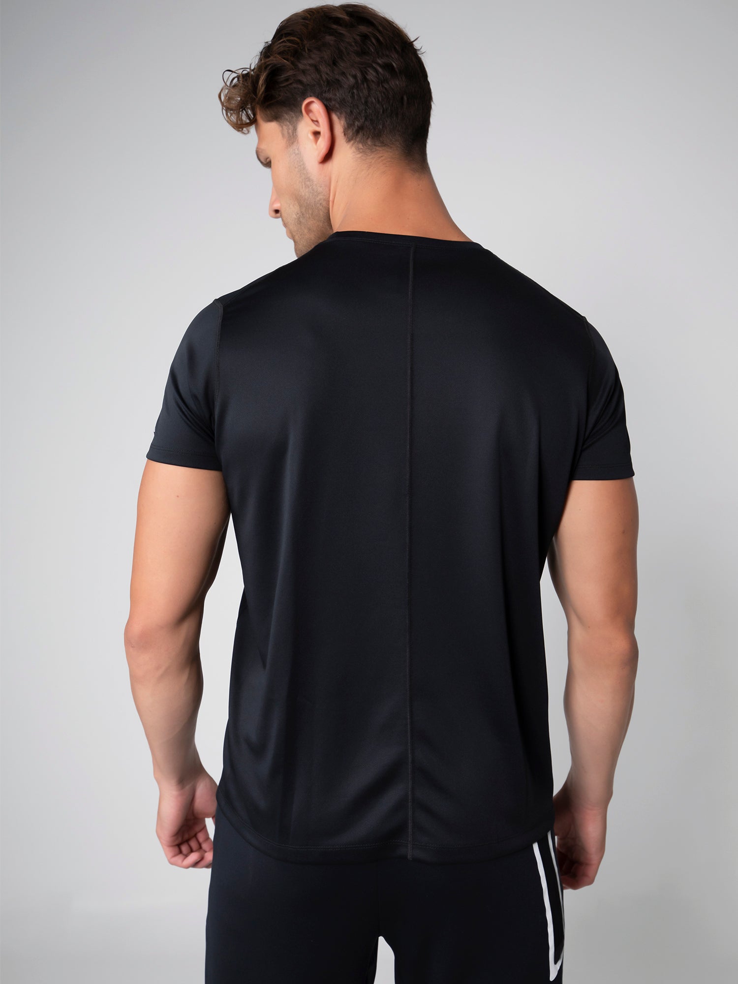 ULTRALIGHT MESH TEE