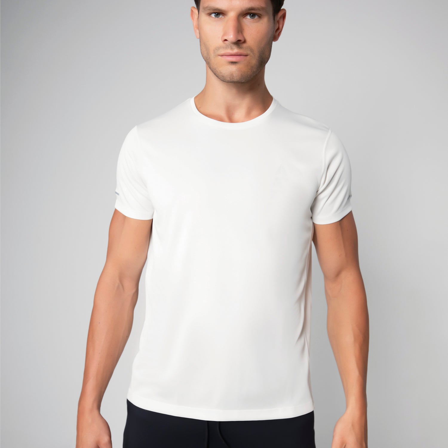 ULTRALIGHT MESH TEE