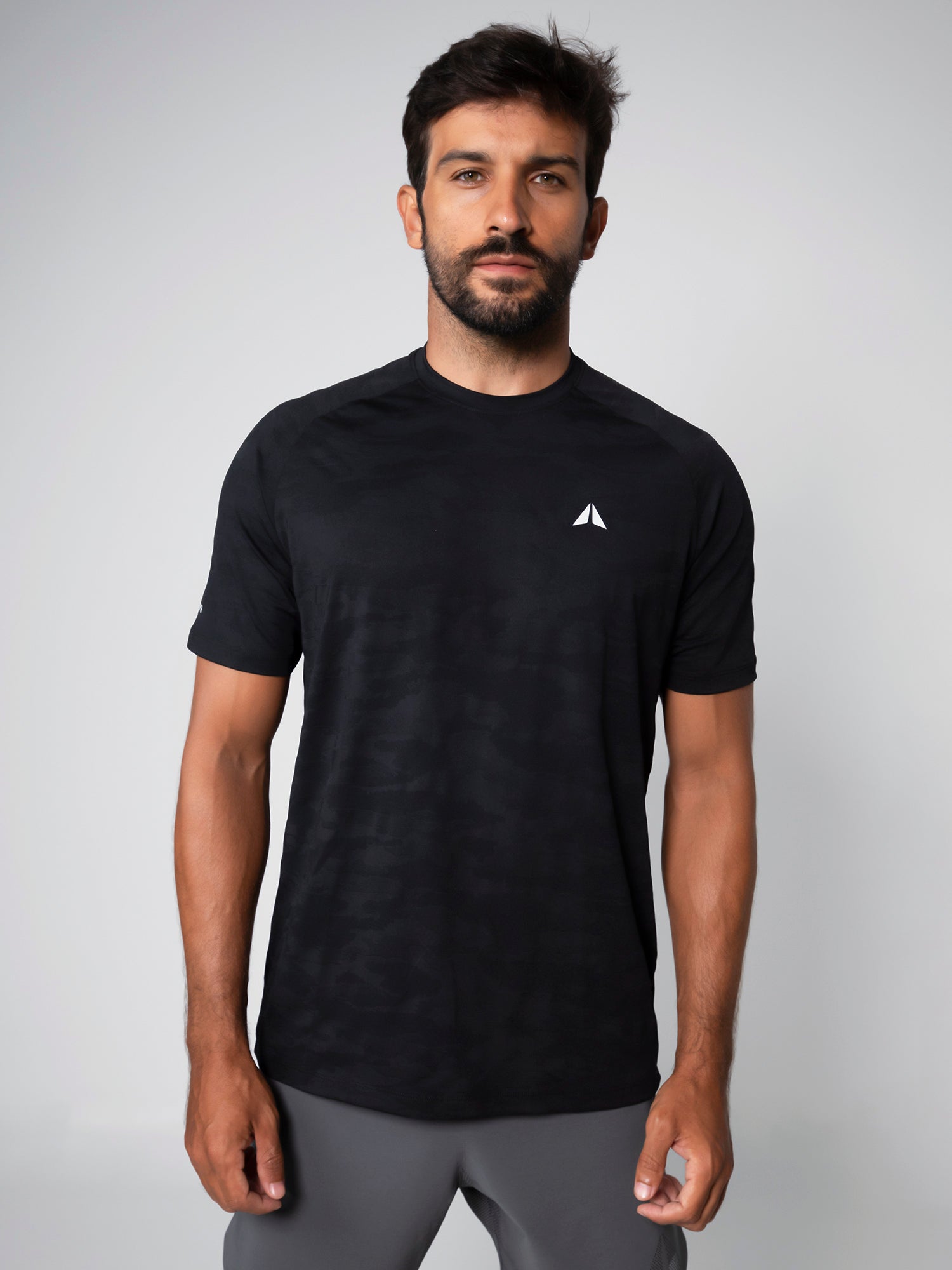 PERFORMANCE TSHIRT