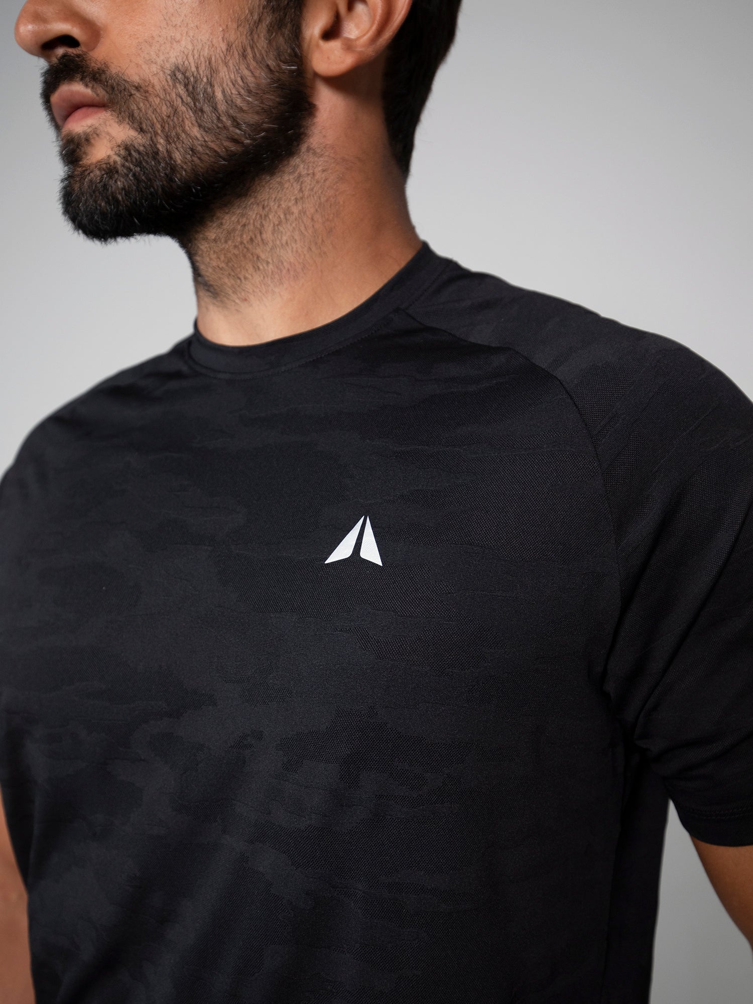 PERFORMANCE TSHIRT