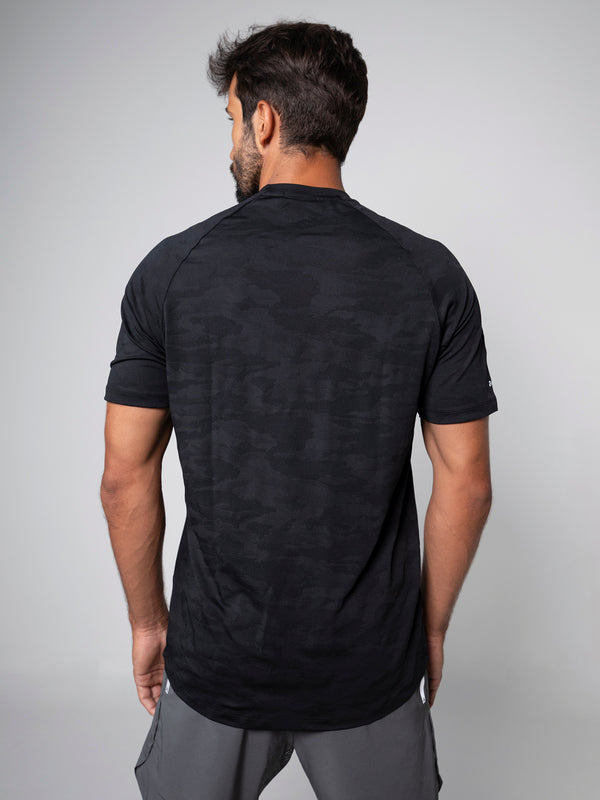 PERFORMANCE TSHIRT