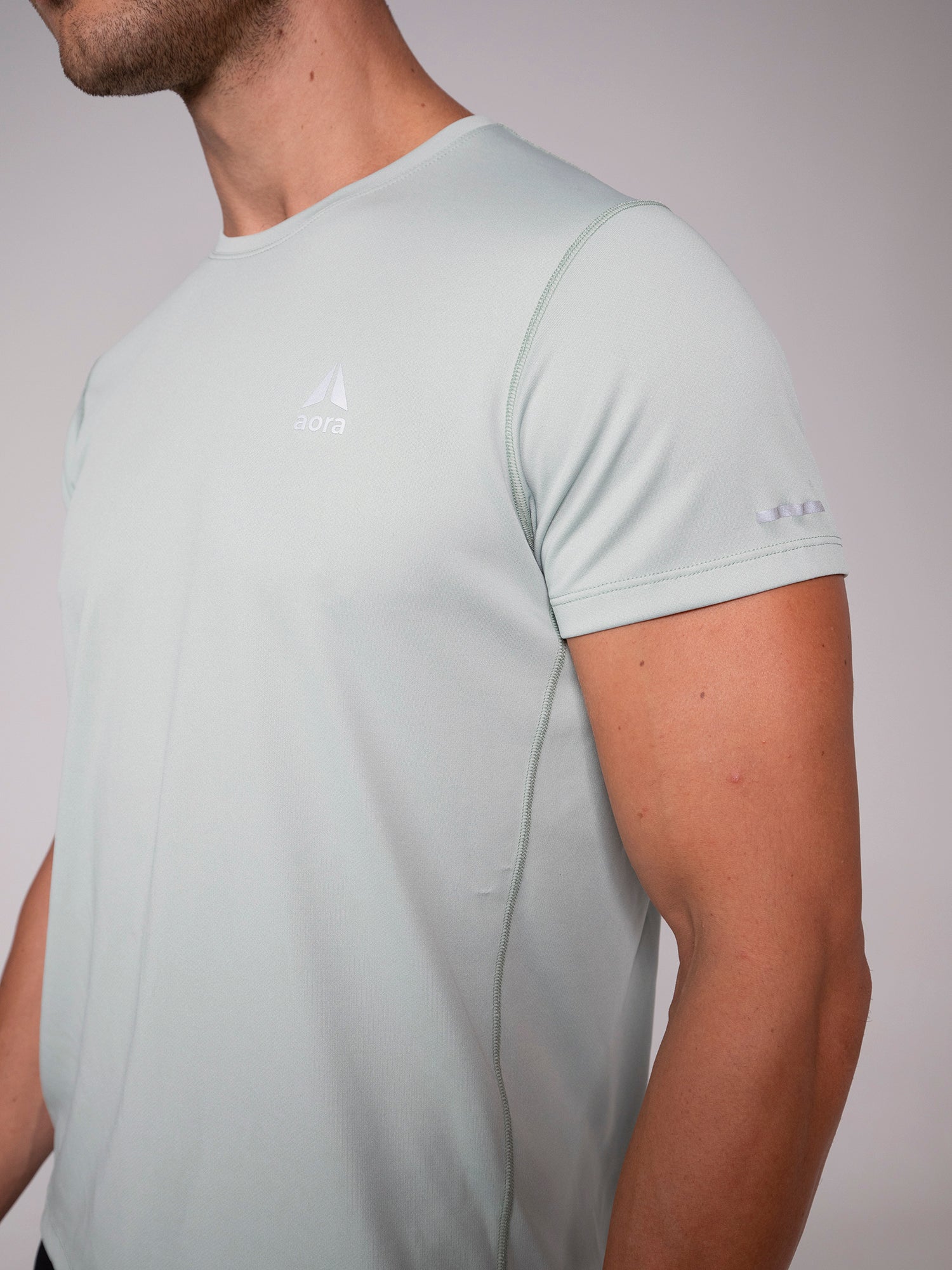 ULTRALIGHT MESH TEE