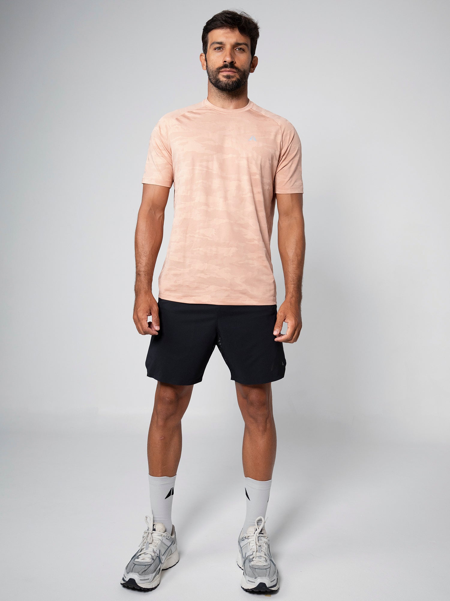 PERFORMANCE TSHIRT
