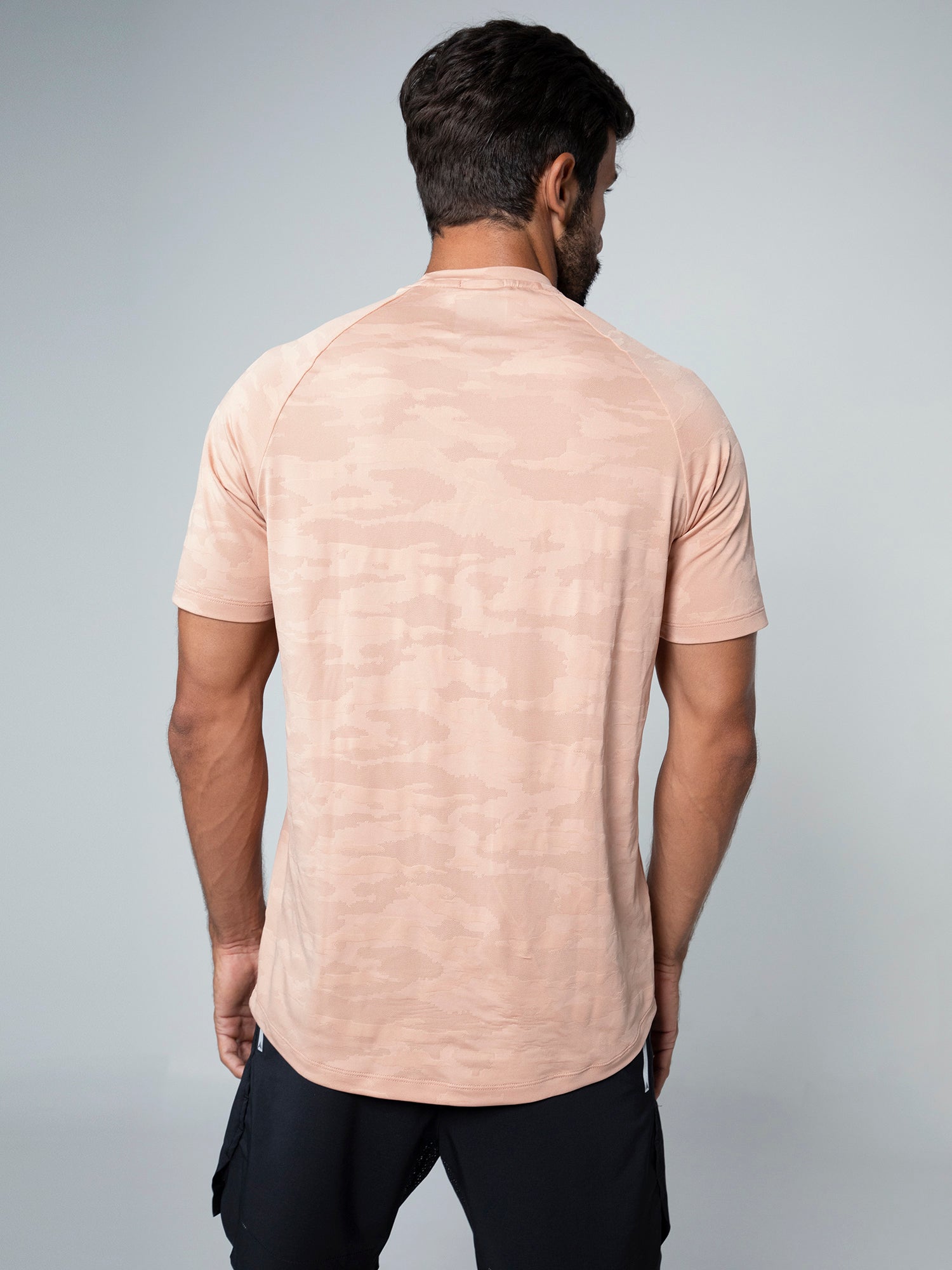 PERFORMANCE TSHIRT