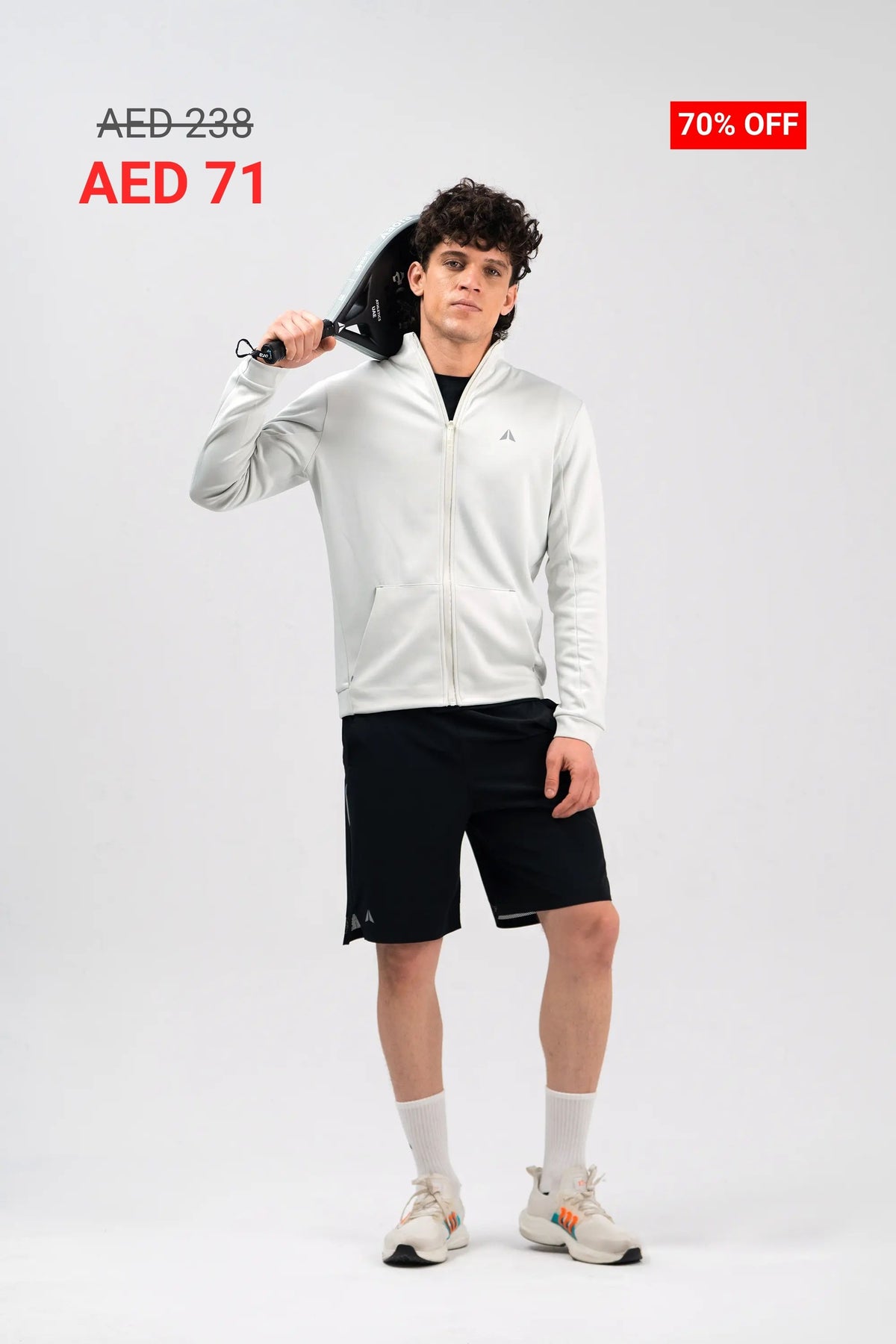PERFORMANCE JACKET