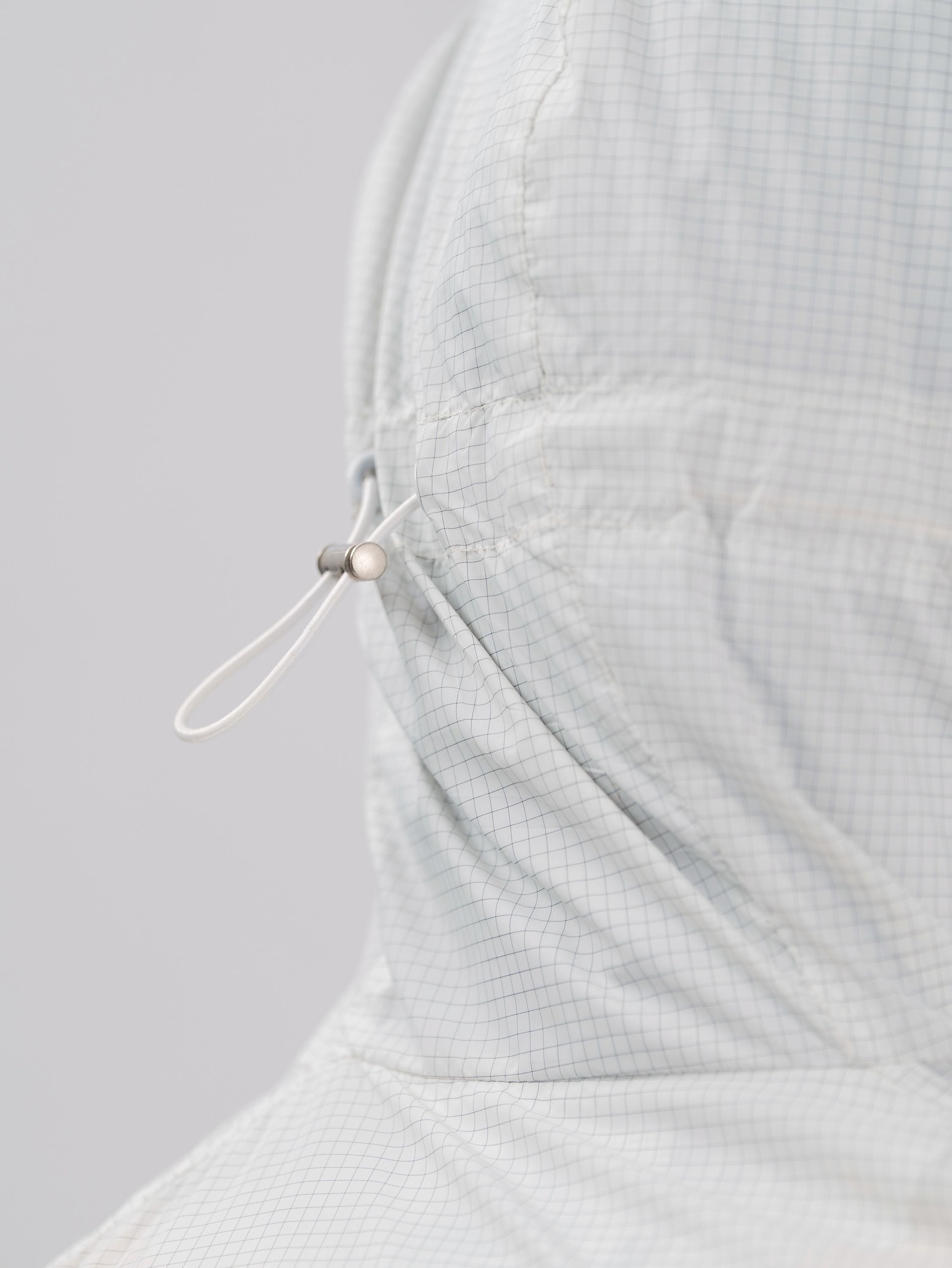 سترة واقية من الرياح فائق الخفة