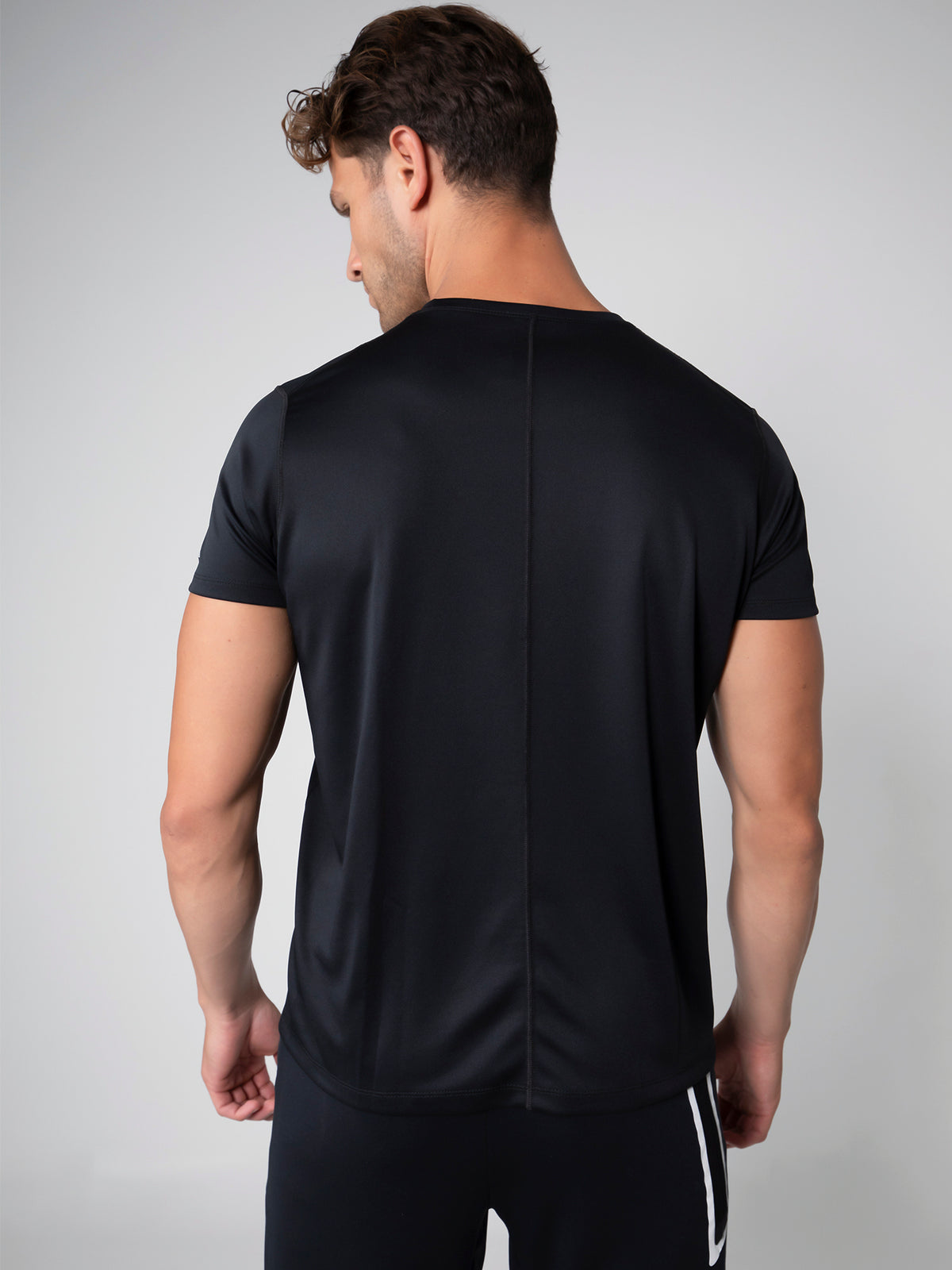 ULTRALIGHT MESH TEE