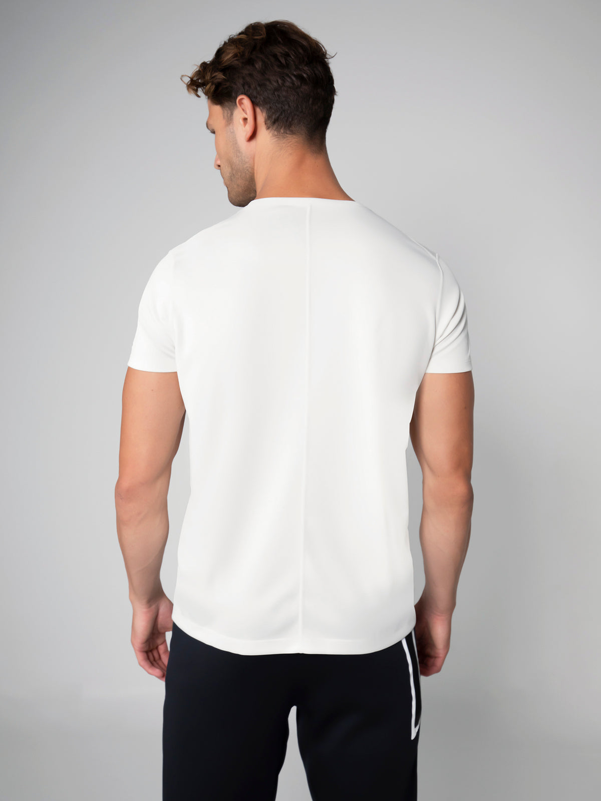ULTRALIGHT MESH TEE