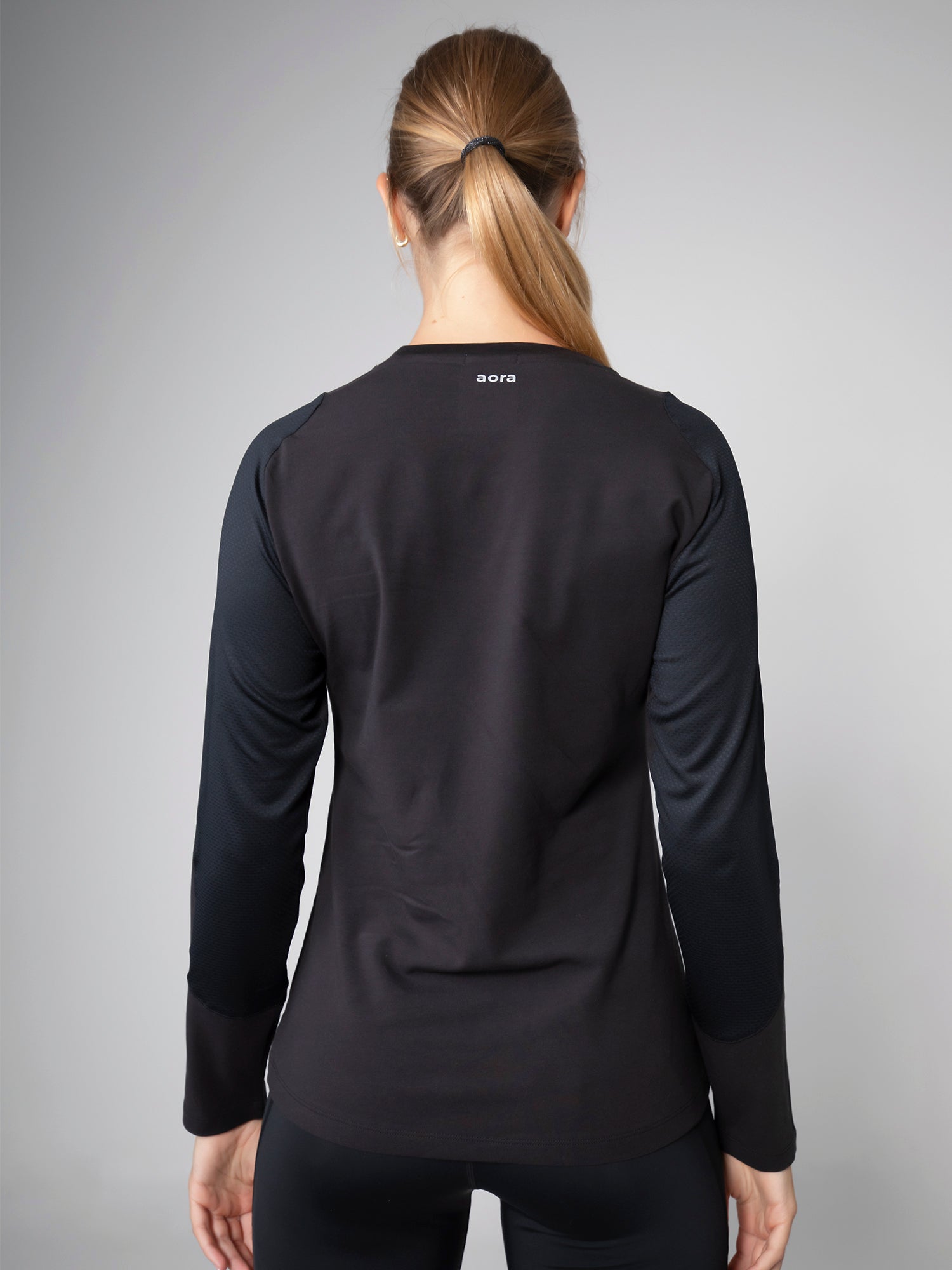 KANZEI LONGSLEEVE - BLACK For Women- Aora Athliesure Shop online in Dubai